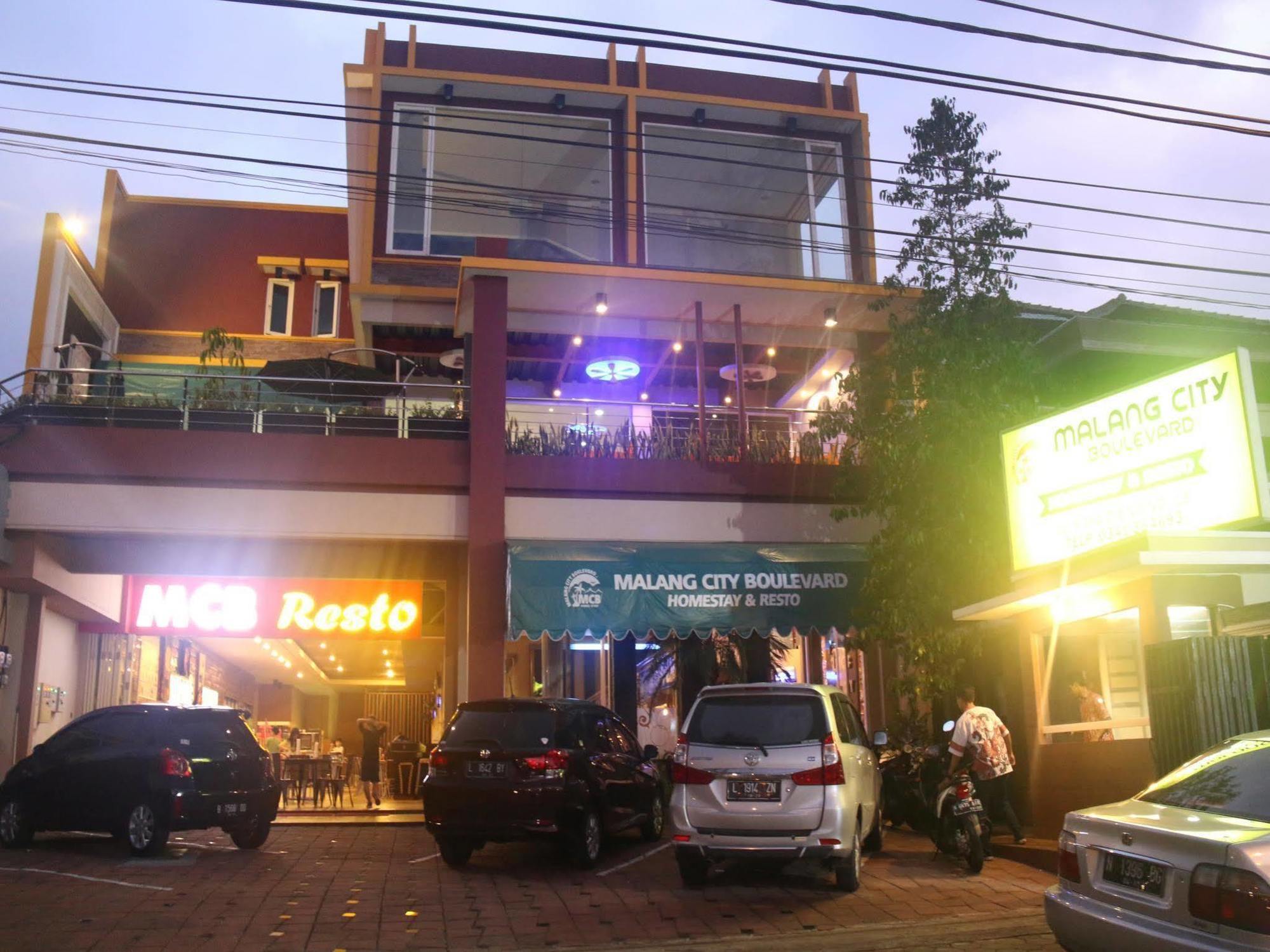 Malang City Boulevard Homestay Exterior foto